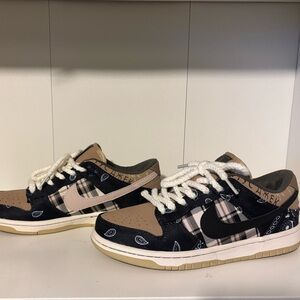 Nike SB Dunk Low Travis Scott